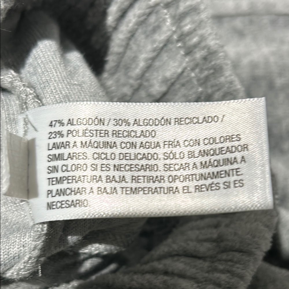 Cozy Grey Tracksuit - Picture 8 of 10